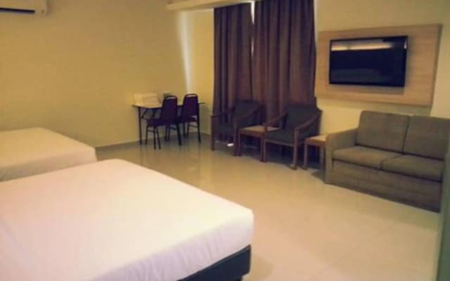 Hotel Centre Point Tampin - photo 5
