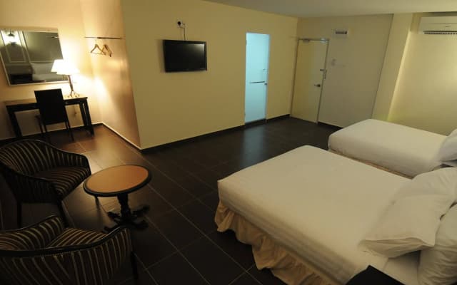 Luscious Hotel - photo 3