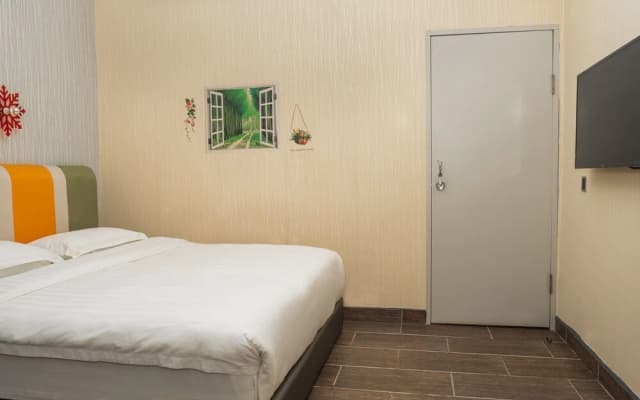 Red's Hotel - photo 4