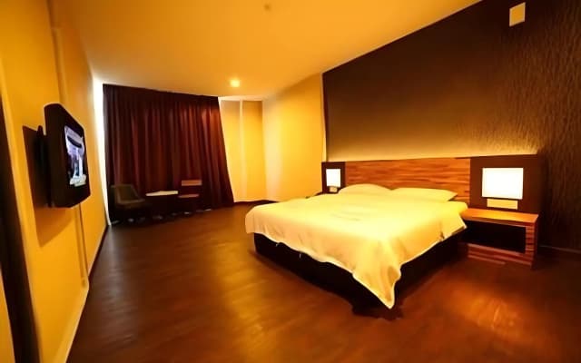 Merlin Hotel - photo 3