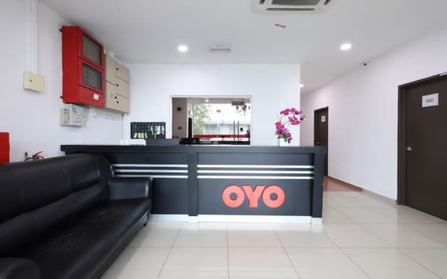 OYO 89497 Dream Nur Hotel - photo 2
