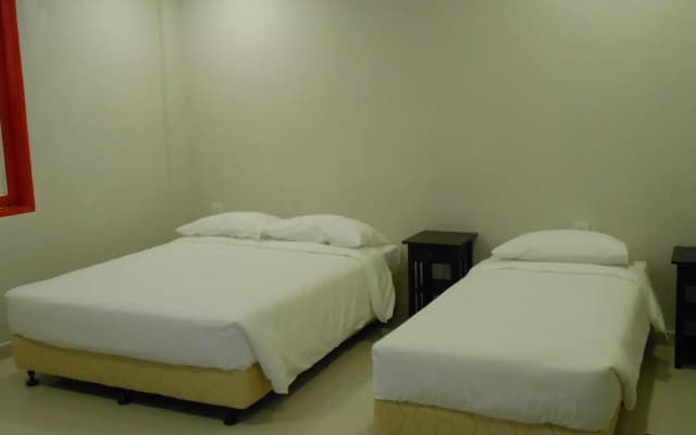 KT Chinatown Lodge - photo 3