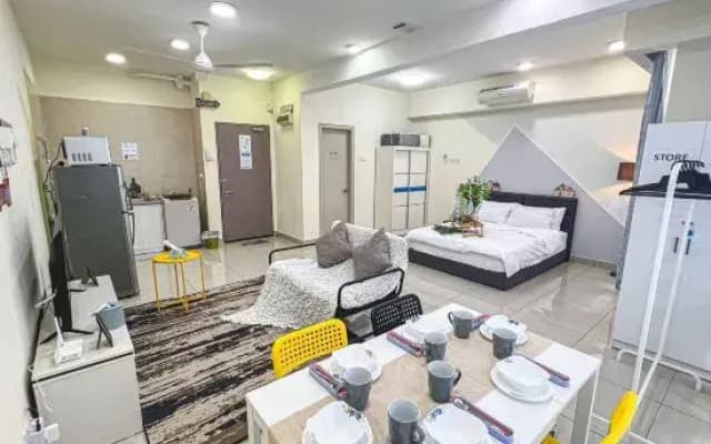 Relax in a Modern Studio w City View + Pool Access - photo 3