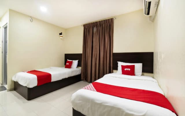 OYO 89960 Manjung Inn Hotel - photo 4