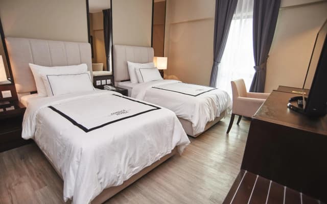 Corsica Hotel - photo 5