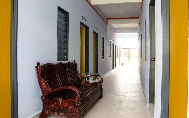 OYO 90206 Parkland Residence Condominium - photo 2