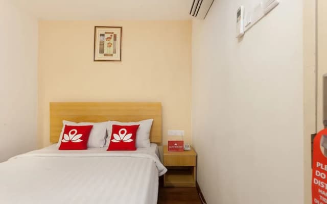 ZEN Rooms Opposite YMCA - photo 4