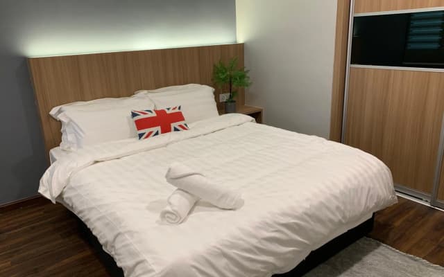3Bedroom Rex Apartment 5min Drive to Vivacity - photo 2