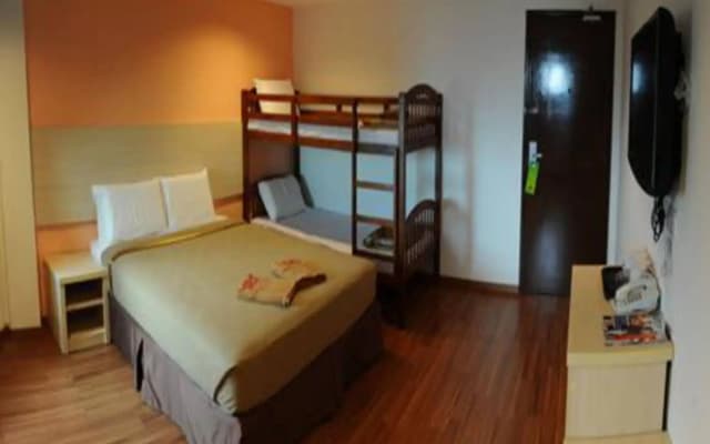 906 Hotel Airport - photo 4