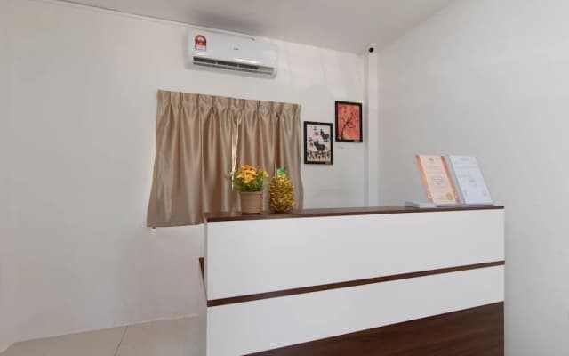 Weng Bee Guest House by OYO Rooms - photo 2