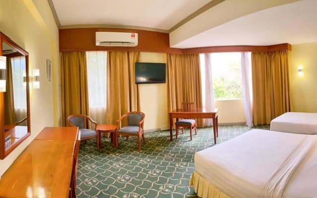 Hotel Sandakan - photo 4
