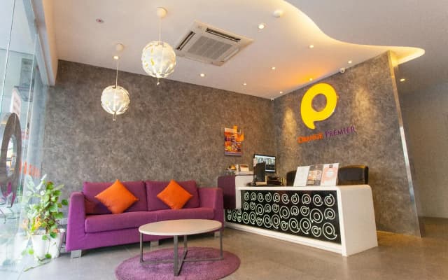 Orange Premier Hotel Taman Segar - photo 2