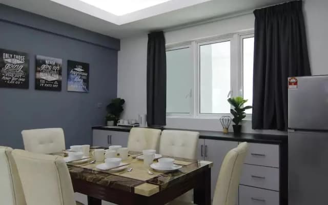 YO.OM Families Luxury Condo Gateway 6 Pax - photo 2
