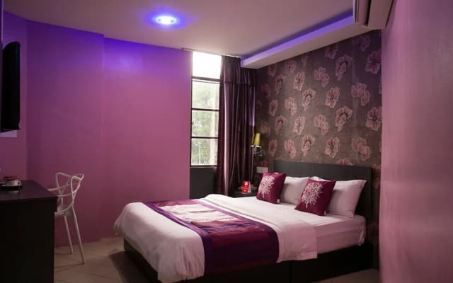 Hotel Q Inn by OYO - photo 4