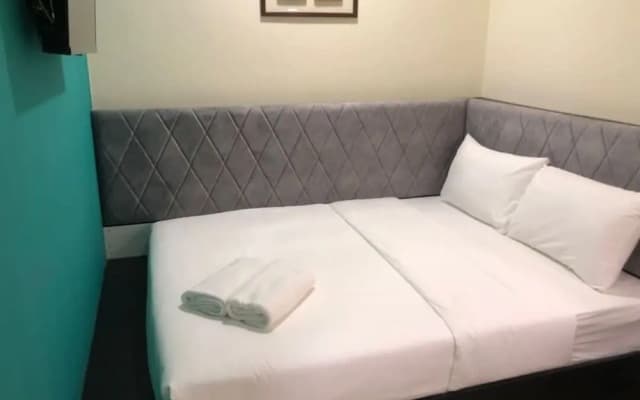Bishop Hotel - photo 4