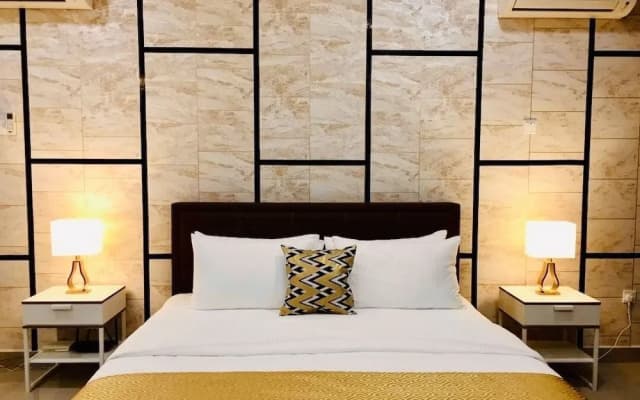 Palazio Mount Austin by Homefort Suites - photo 3