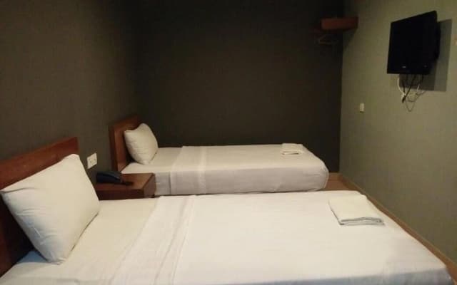 One Hotel Sadong Jaya - photo 5