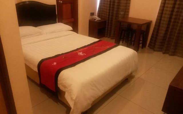 Tomato Hotel - photo 5