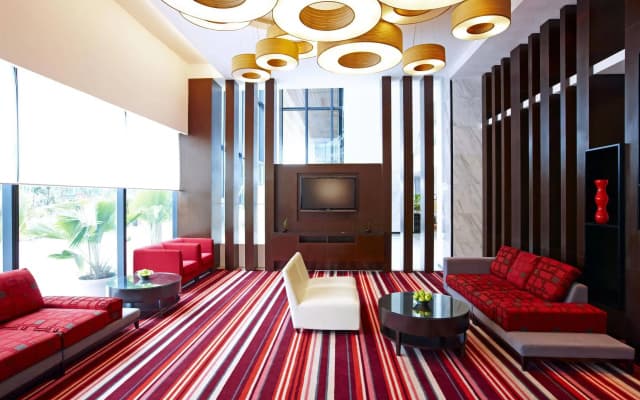 Century Kuching Hotel - photo 4