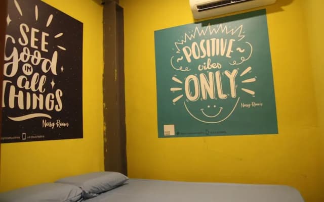 Noisy Room - Riverside - photo 2