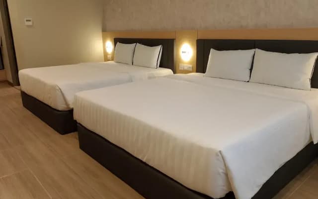 Forum Hotel Penang - photo 3