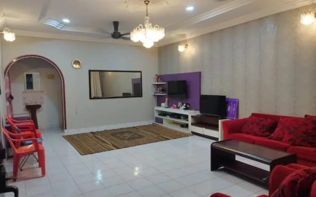Homestay Alia - photo 2