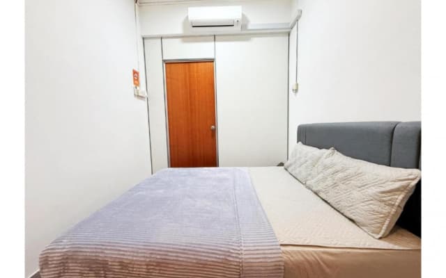 Hotel O S Homestay Premium - photo 4