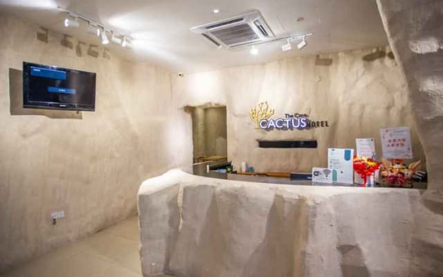 The Cave by Cactus Hotel Skudai - photo 3