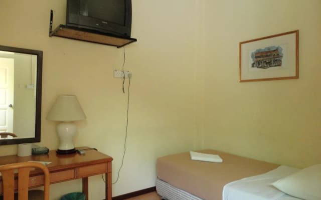 Pristine Hotel - photo 4
