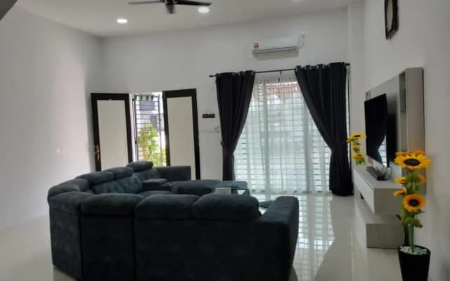 Family Holiday Home - photo 2
