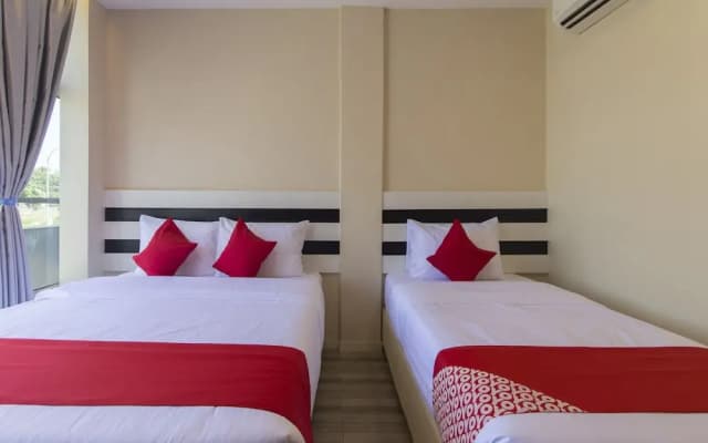 Lea Guest House & Cafe by OYO Rooms - photo 4