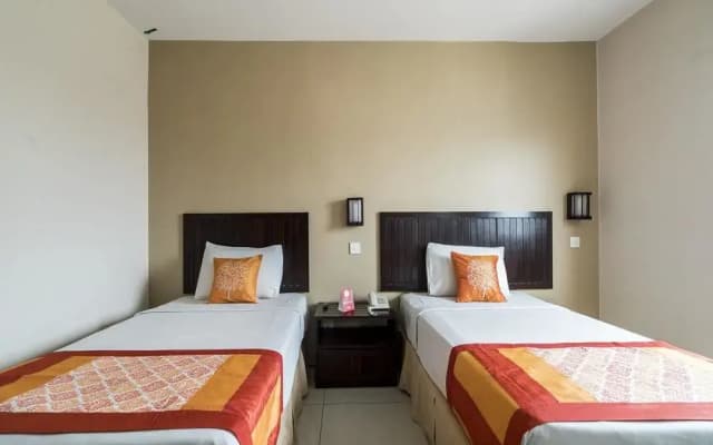 OYO 244 Family Hotel - photo 2