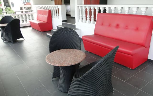 Qube Beach Resort - photo 2