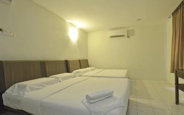Gamy Inn - photo 2