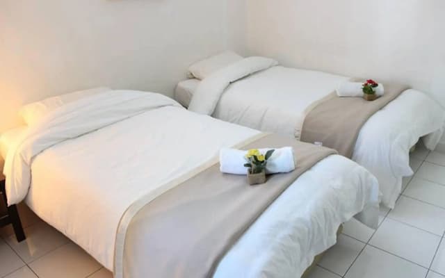 Nautilus Bay Home Inn - photo 5