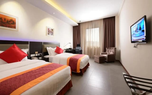 E-Red Hotel Kuantan - photo 5