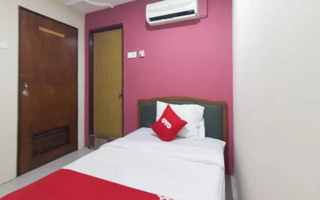 Oyo 89463 Sp Hotel - photo 2
