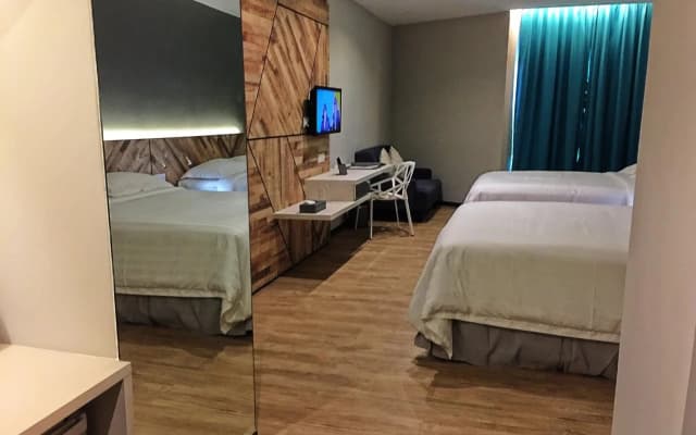 G5 Hotel and Services Apartment - photo 2