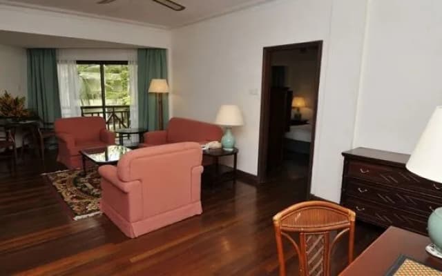 One Hotel Santubong - photo 2