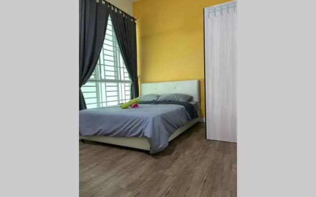 Baojuwu@2 Bedrooms Akademik Suites Austin Height - photo 3