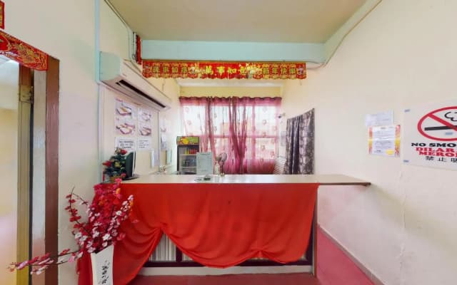 Aristo Hotel 81 - photo 2