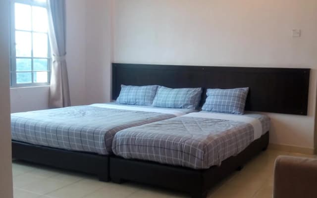 My Home Apartment - Crown Imperial Court - photo 4