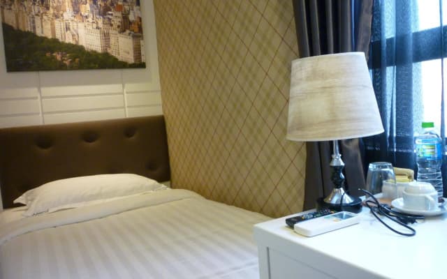 Manhattan Business Hotel Damansara Perdana - photo 3