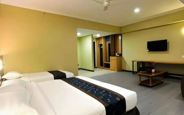 Wing Tat Grand Hotel - photo 3