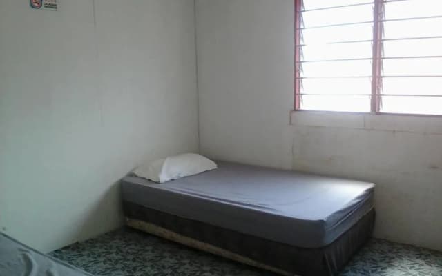 Mermaid & Unicorn Guesthouse - photo 3