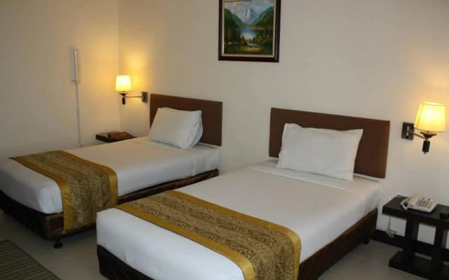 Edc Hotel - photo 2
