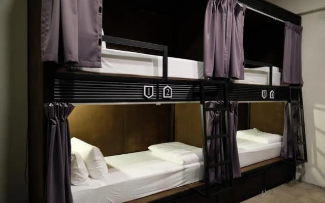 Sleep Here Hostel - photo 4