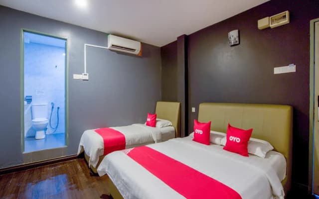 OYO 89895 Senses Budget Hotel - photo 4