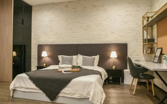 Mid Valley 1km away Verve Suites Old Klang Road - photo 4