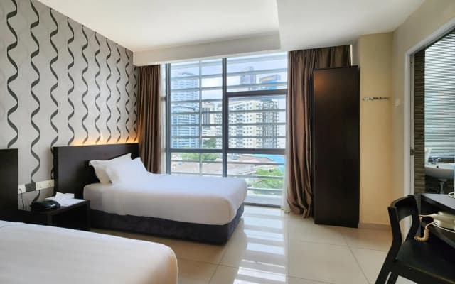 Izumi Hotel Bukit Bintang - photo 5